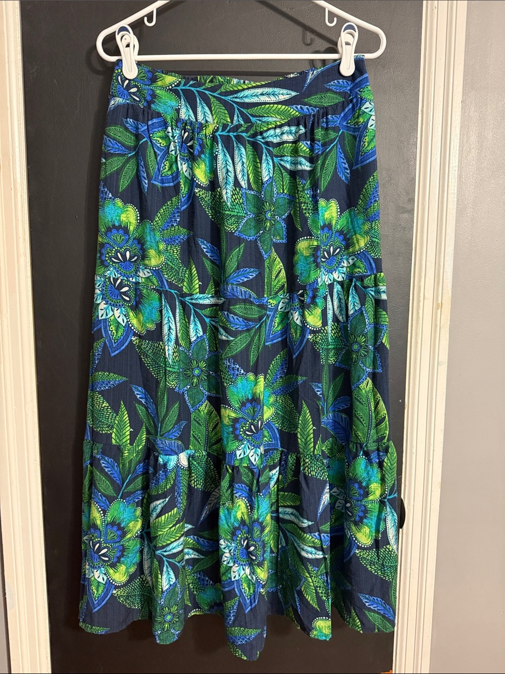 Rachel Zoe Floral Tropical Pull On Rayon Blend Midi Skirt Size: L Length: 35”